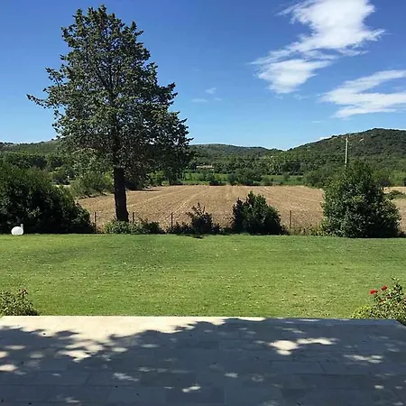 Sleeps 20 Pool Ferienhaus Villeneuvette