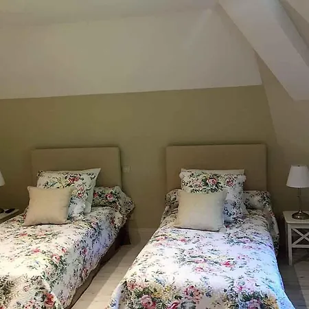 Sleeps 20 Pool Ferienhaus *