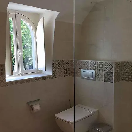 Sleeps 20 Pool Villeneuvette