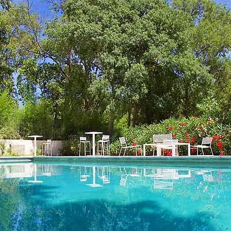Sleeps 20 Pool